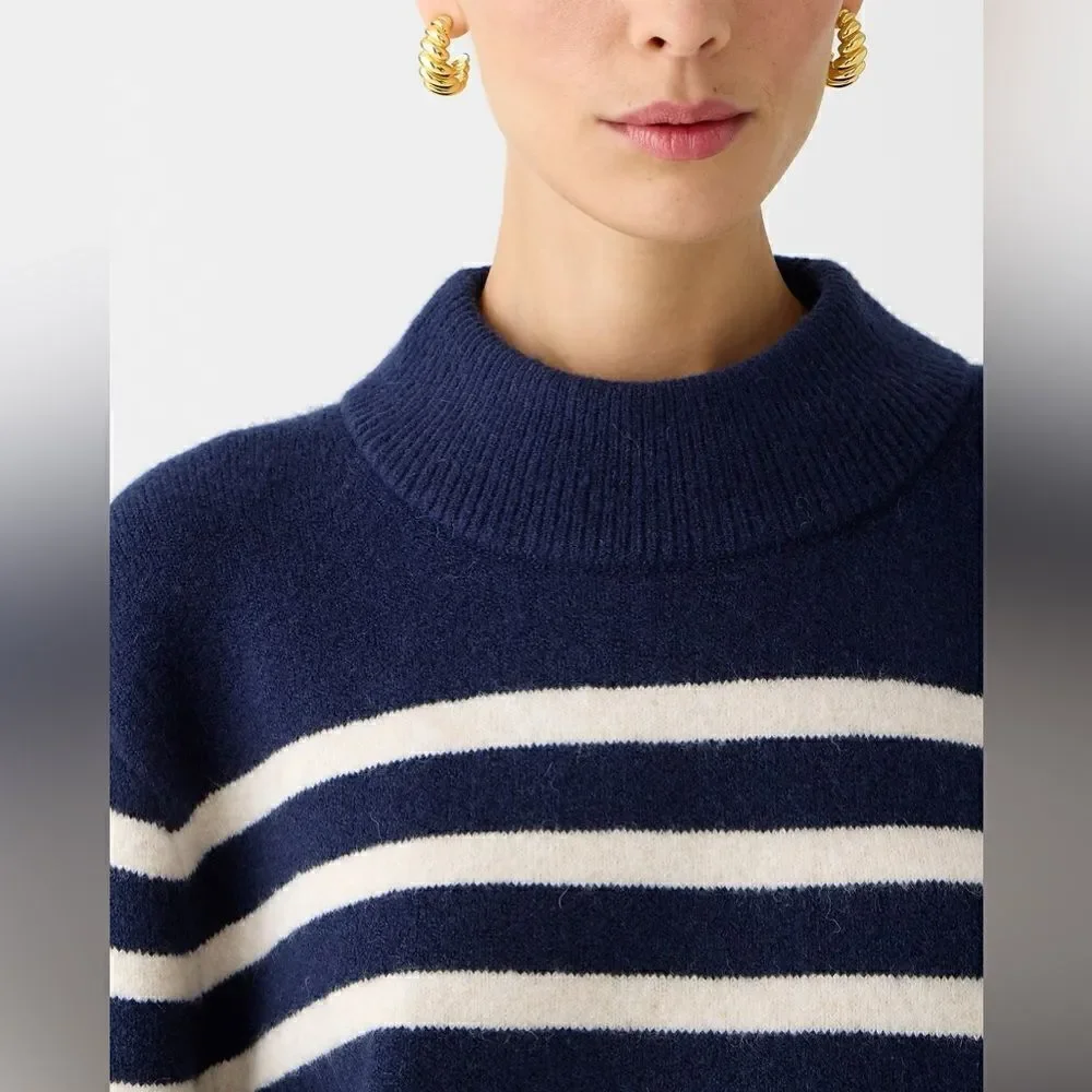 J Crew Chunky Crewneck Sweater in Supersoft Yarn NWT